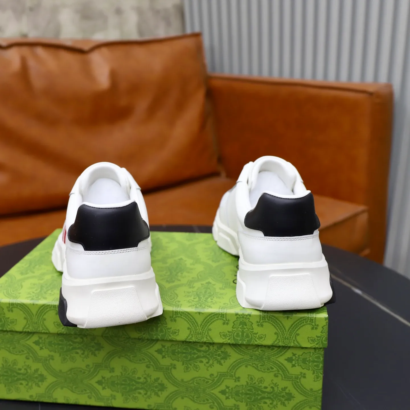 Ex-factory price: 540💰💰🙅‍♂️🙅‍♂️🙅‍♂️ Brand: GUCCI Standard code: 38-44 (45 customized) Grade: Same as the official website Material: Cowhide stitching Comfortable and breathable sheepskin lining Lightweight and wear-resistant sports outsole Style category: Men's fashionable casual shoes Running sports shoes Distinguished luxury brand elements Top luxury color: actual picture color